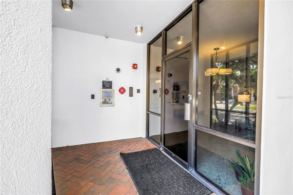 Photo of 700 Beach Drive NE #708, St Petersburg, FL 33701 (MLS # TB8499821)