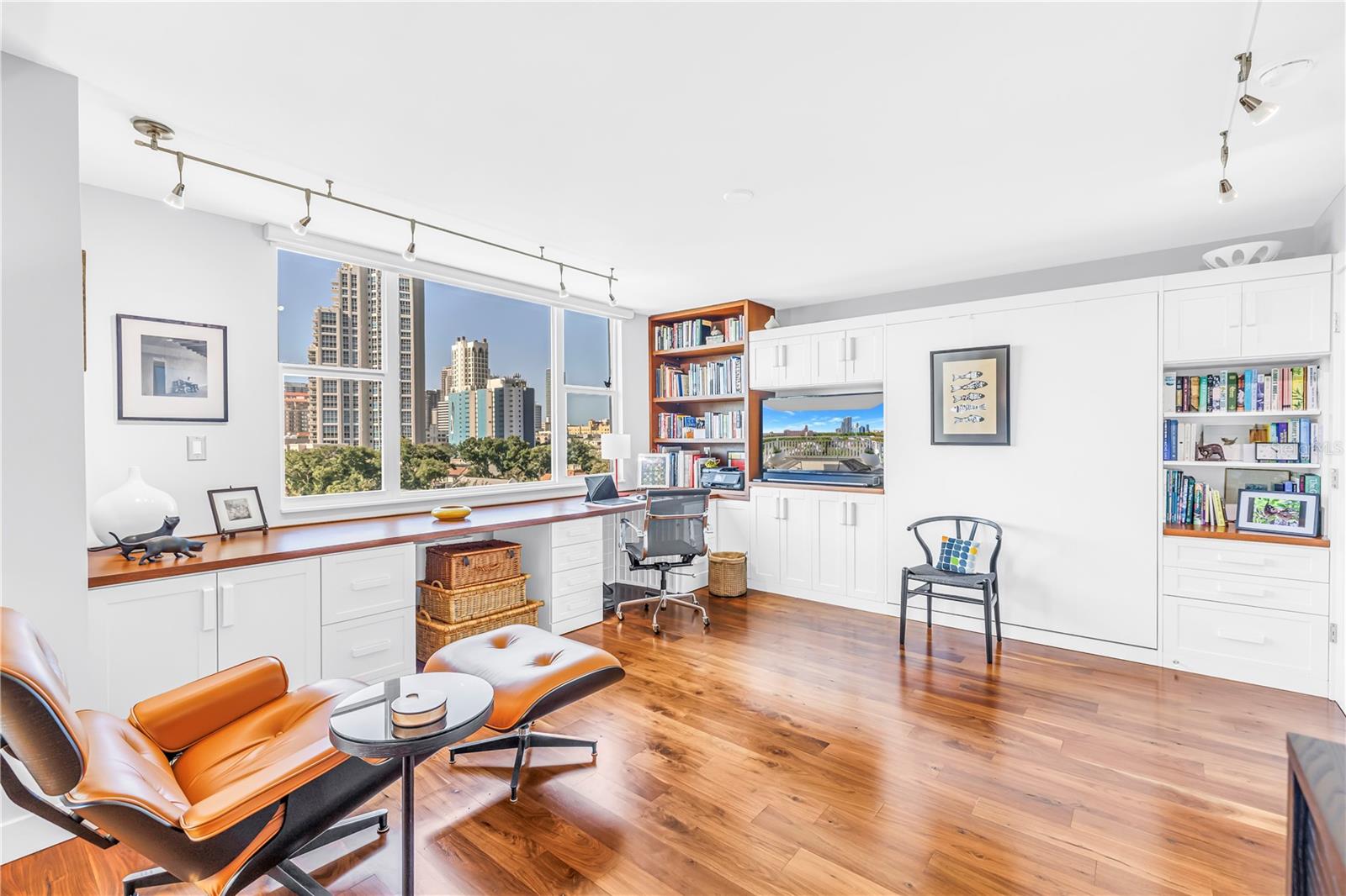 HARBOUR HILL CONDO - Residential