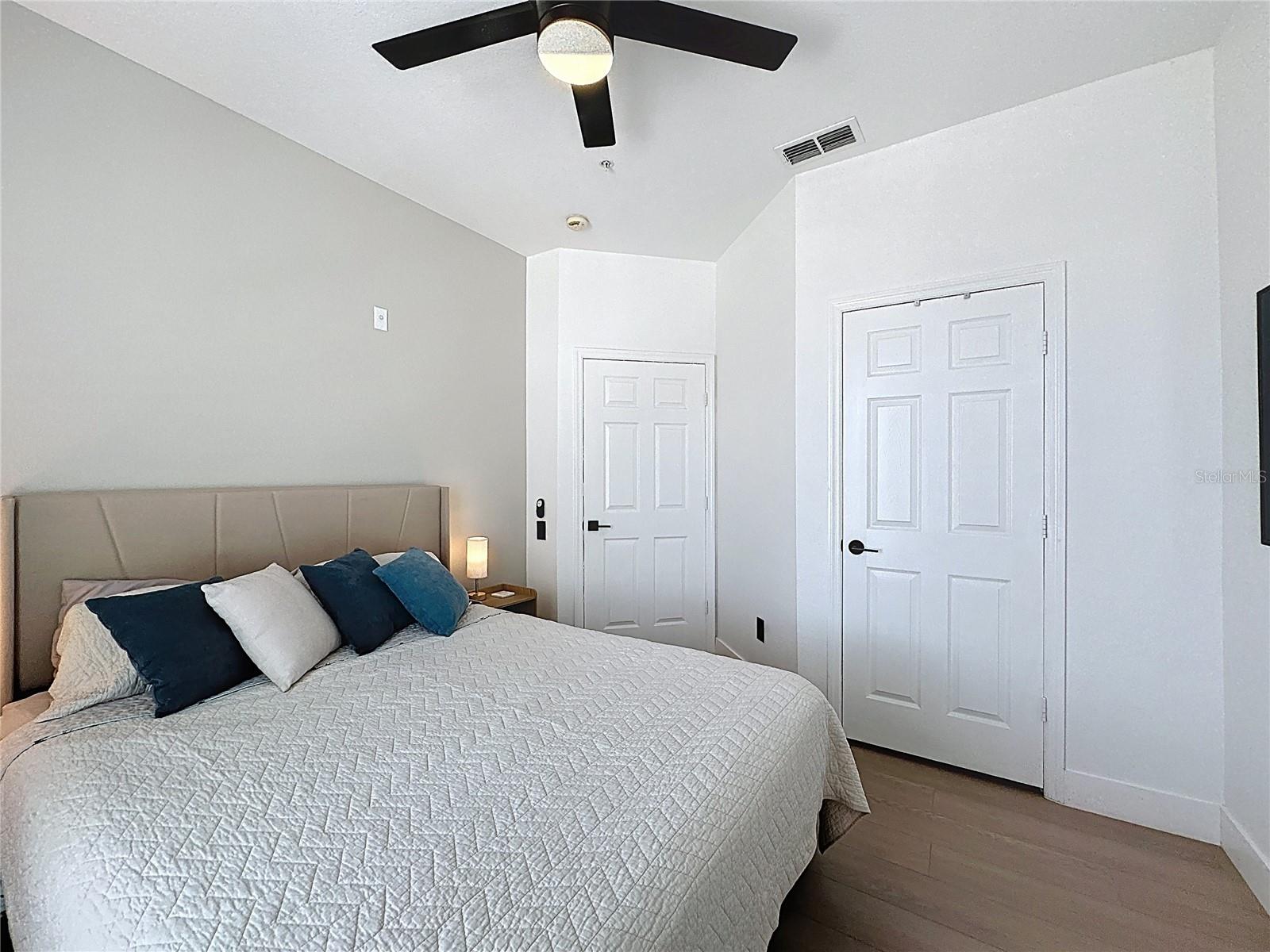 WYNDHAM PALMS CONDO PH 4 - Residential