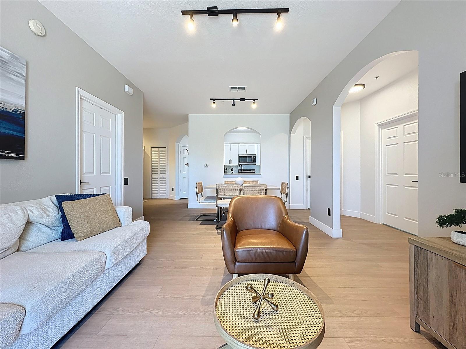 WYNDHAM PALMS CONDO PH 4 - Residential