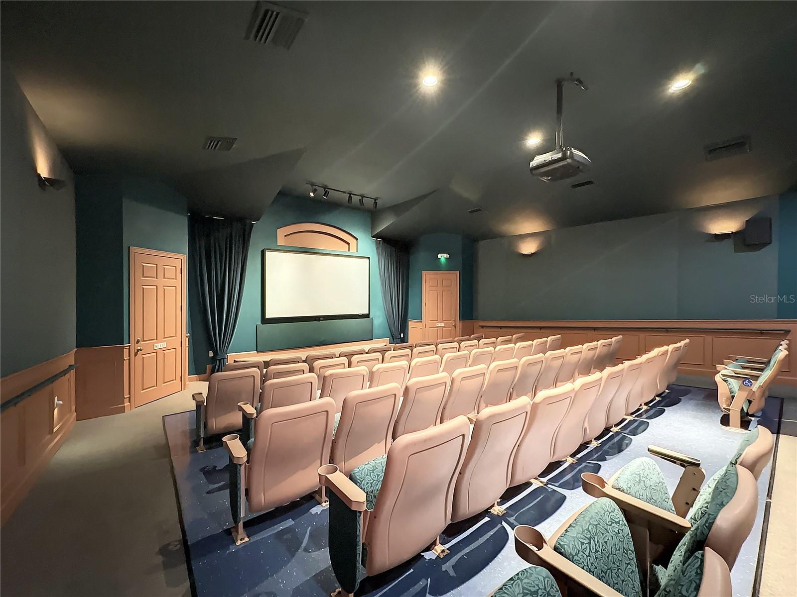 WYNDHAM PALMS CONDO PH 4 - Residential