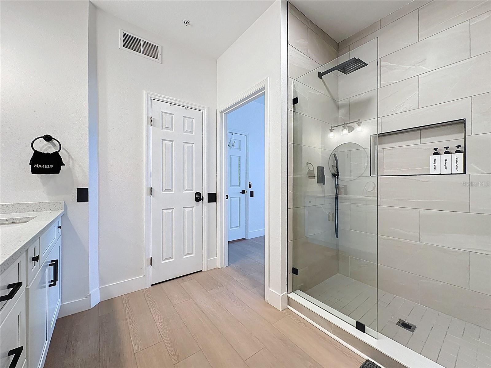 WYNDHAM PALMS CONDO PH 4 - Residential