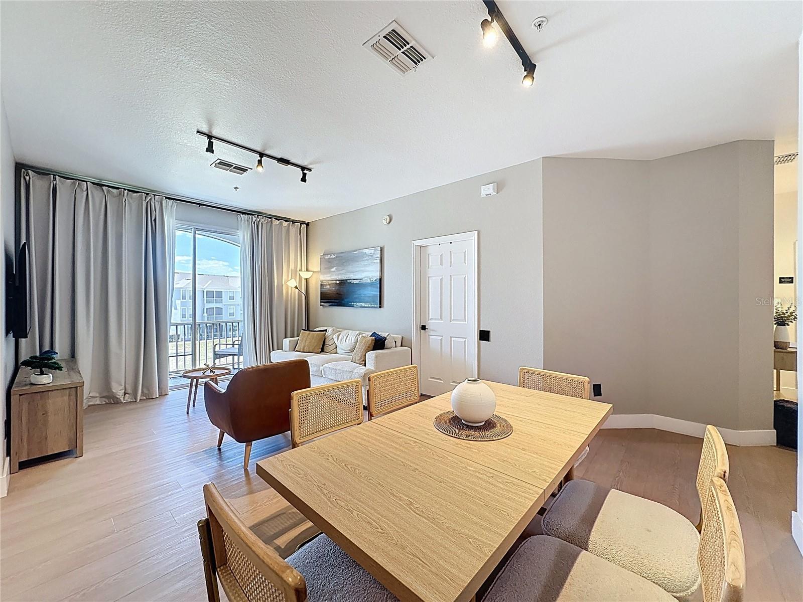 WYNDHAM PALMS CONDO PH 4 - Residential