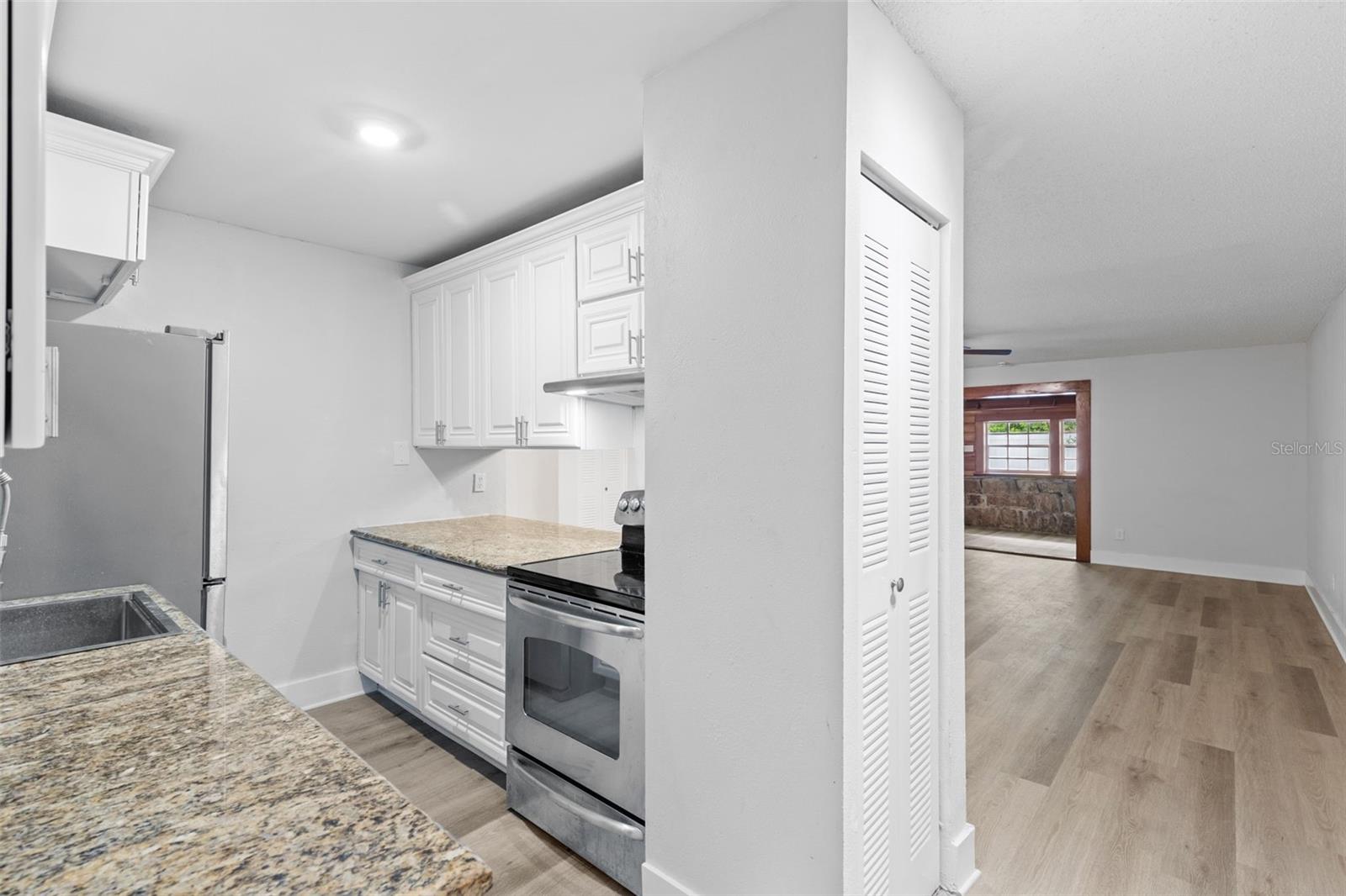 11907 DIETZ DRIVE 11907