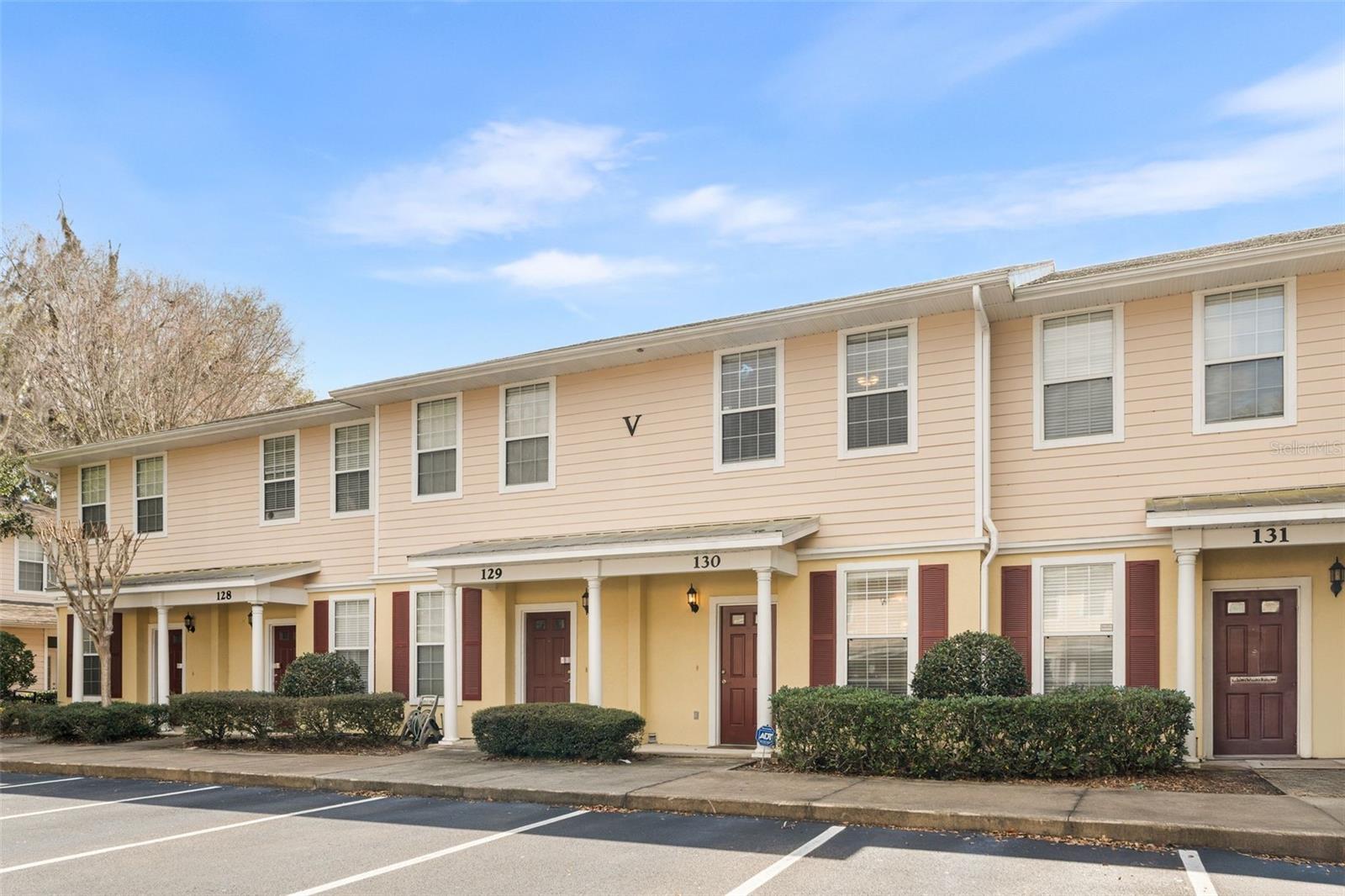 GRANTWOOD CONDO PH III - Residential