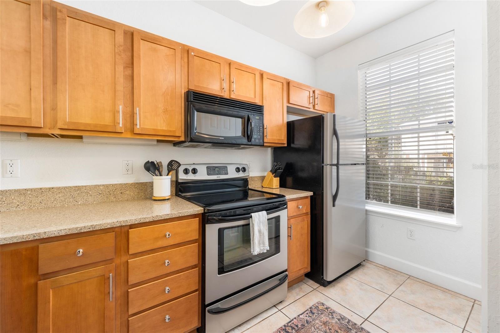 GRANTWOOD CONDO PH III - Residential