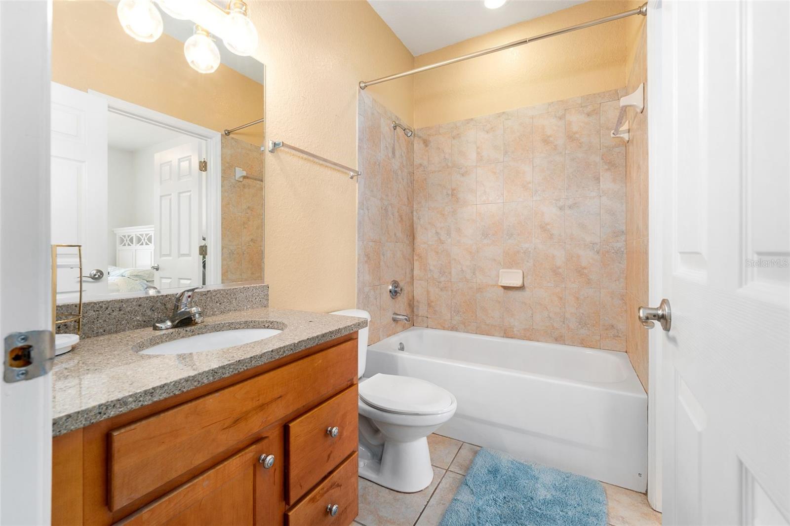 GRANTWOOD CONDO PH III - Residential