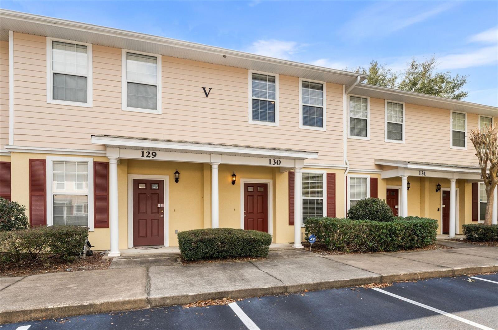 GRANTWOOD CONDO PH III - Residential