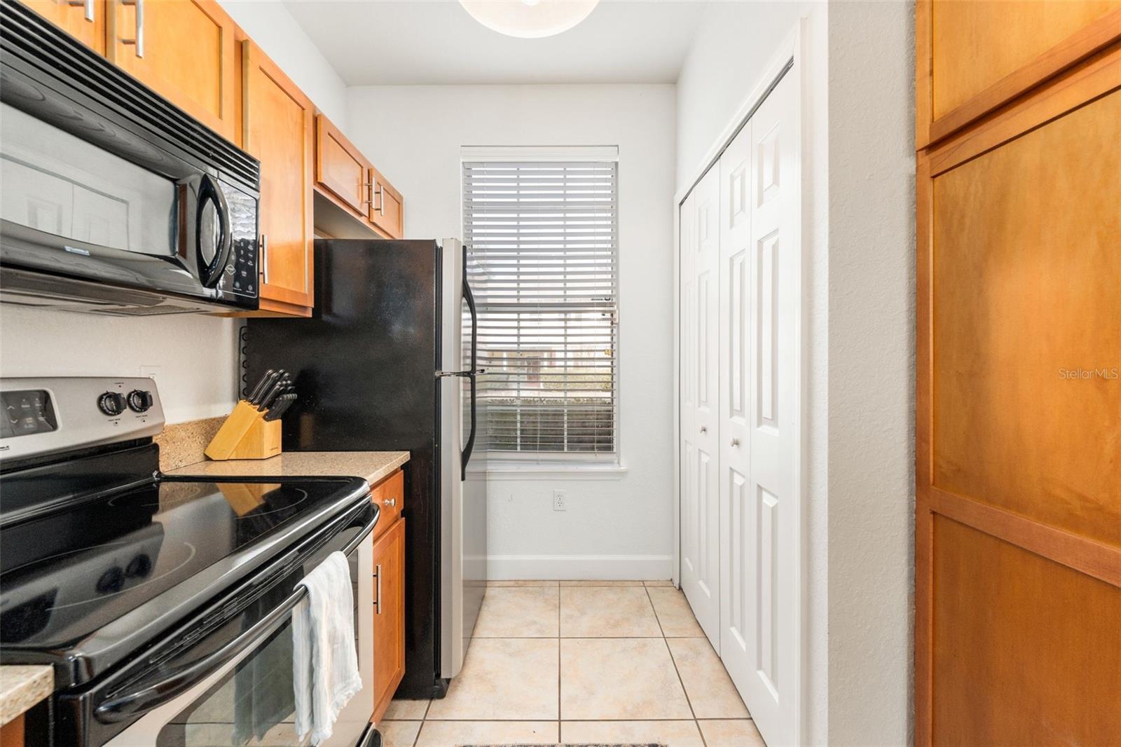 GRANTWOOD CONDO PH III - Residential