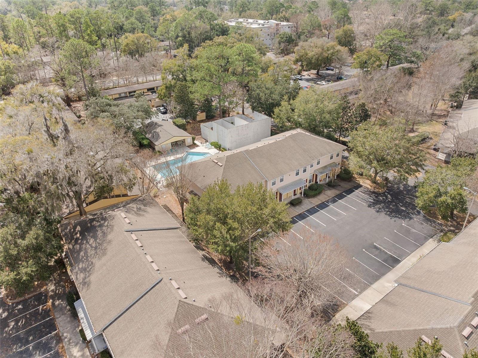 GRANTWOOD CONDO PH III - Residential