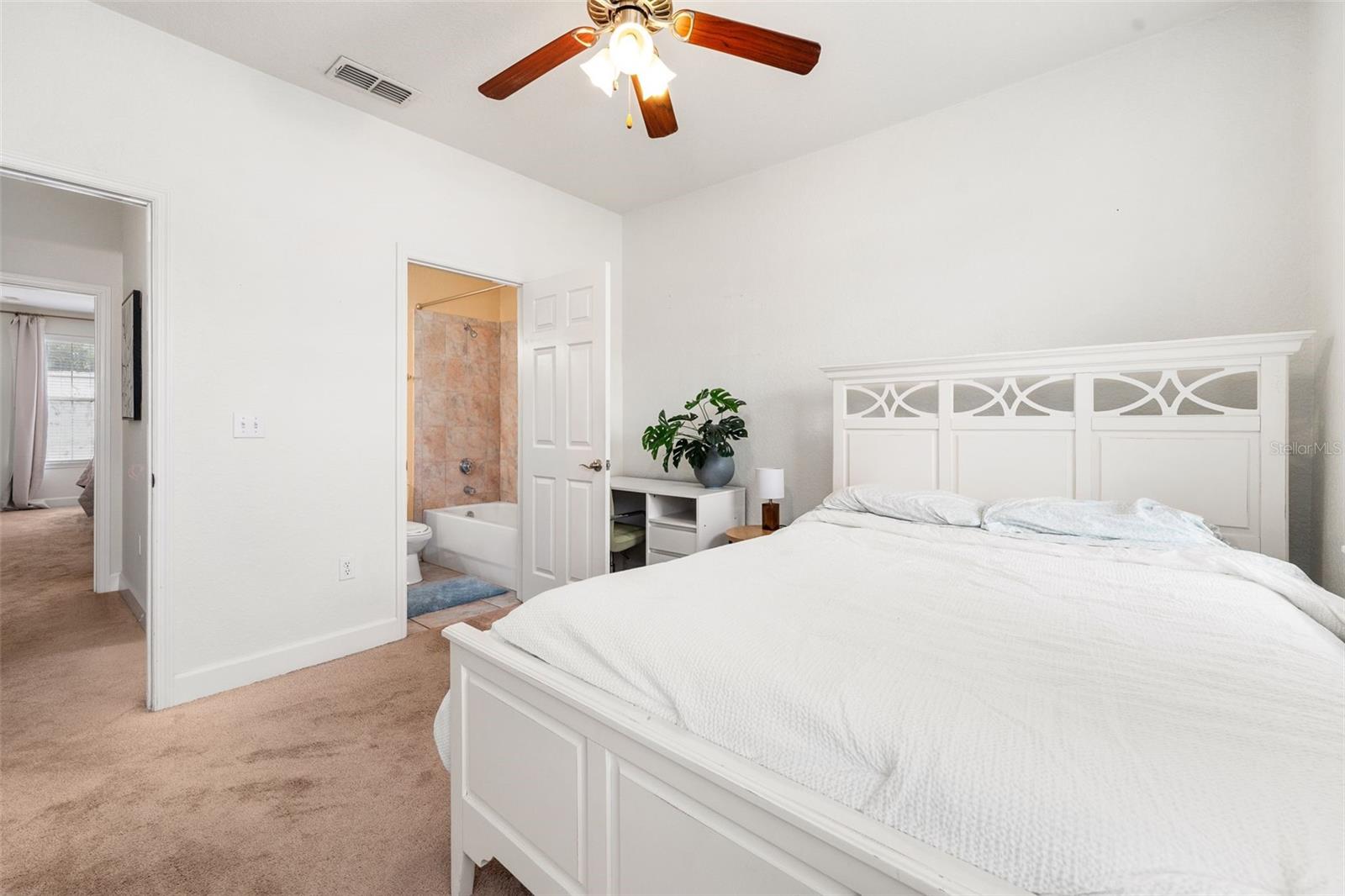 GRANTWOOD CONDO PH III - Residential