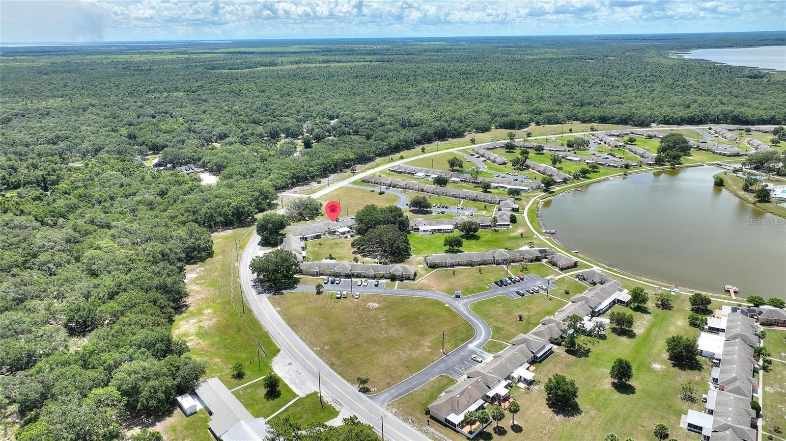 LAKESHORE CLUB - Residential