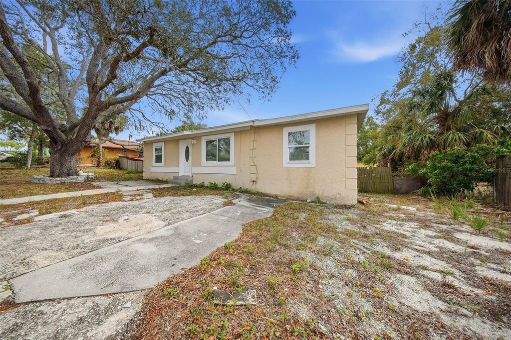 Photo of 514 E Morgan Street, Tarpon Springs, FL 34689 (MLS # TB8476416)