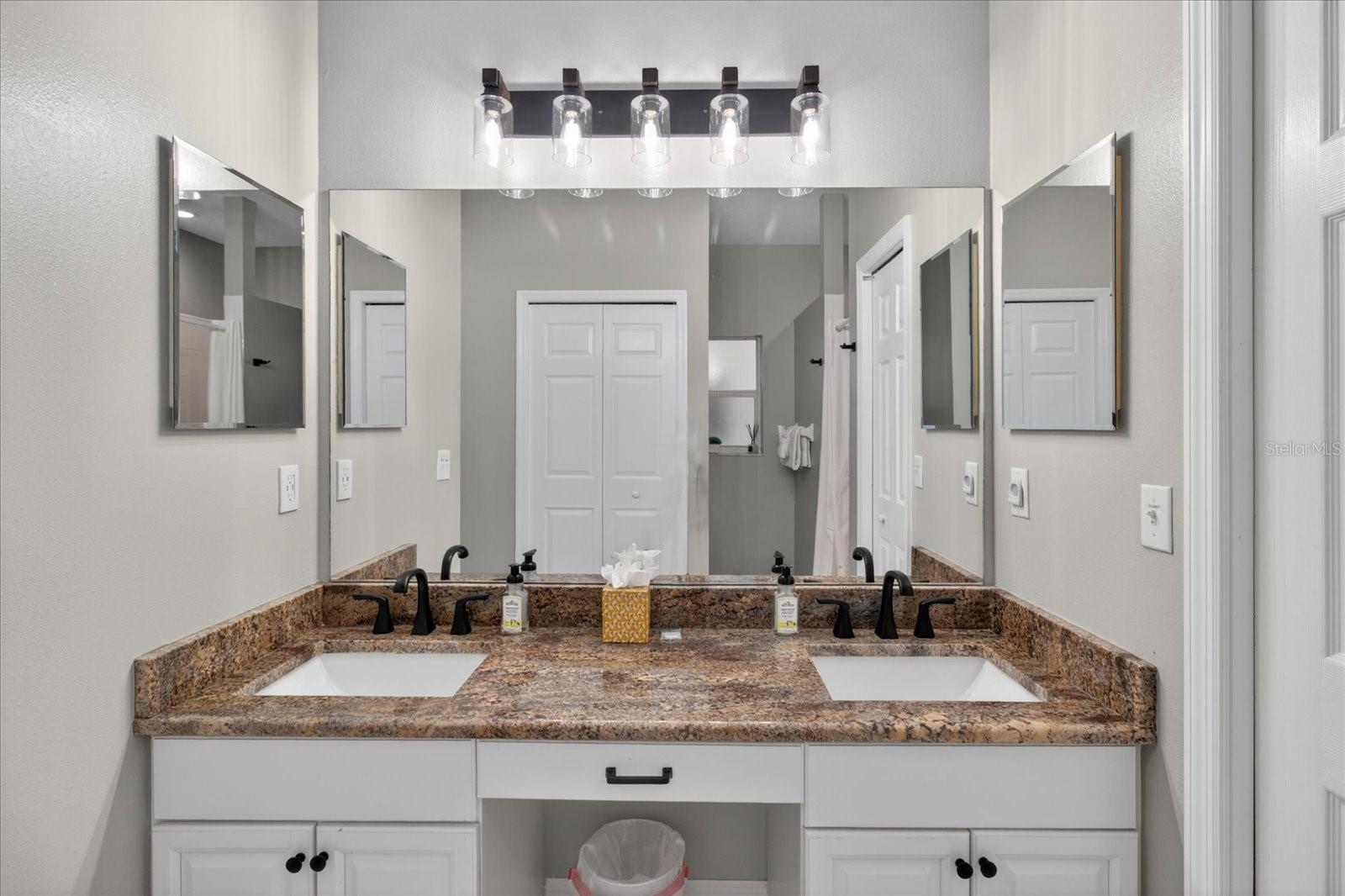 MARINERS POINTE OF INDIAN SHORES CONDO - Residential