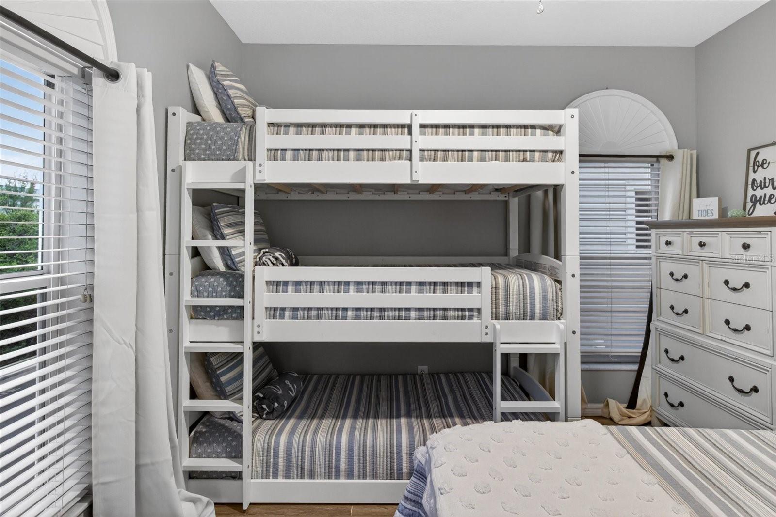 MARINERS POINTE OF INDIAN SHORES CONDO - Residential