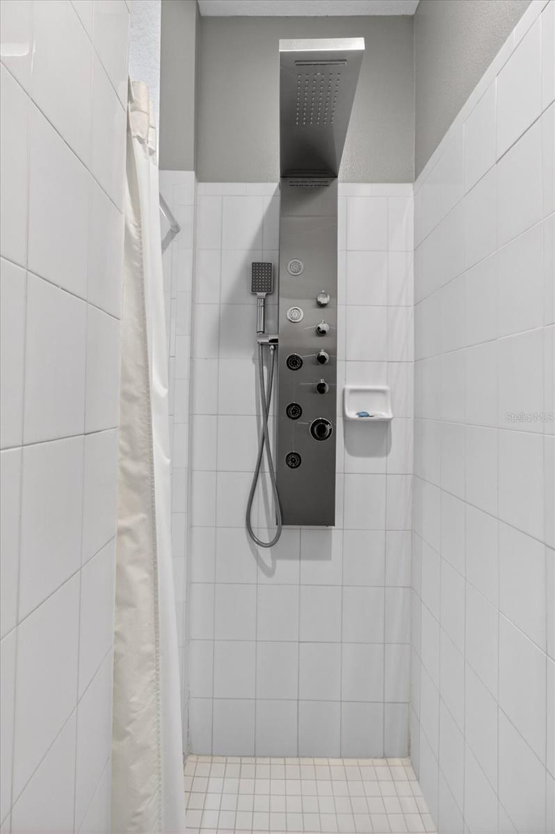 MARINERS POINTE OF INDIAN SHORES CONDO - Residential