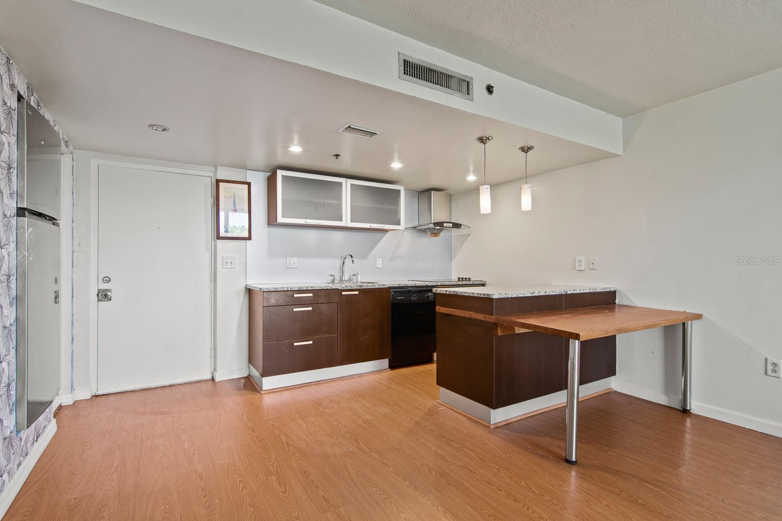 701 S MADISON AVENUE 317