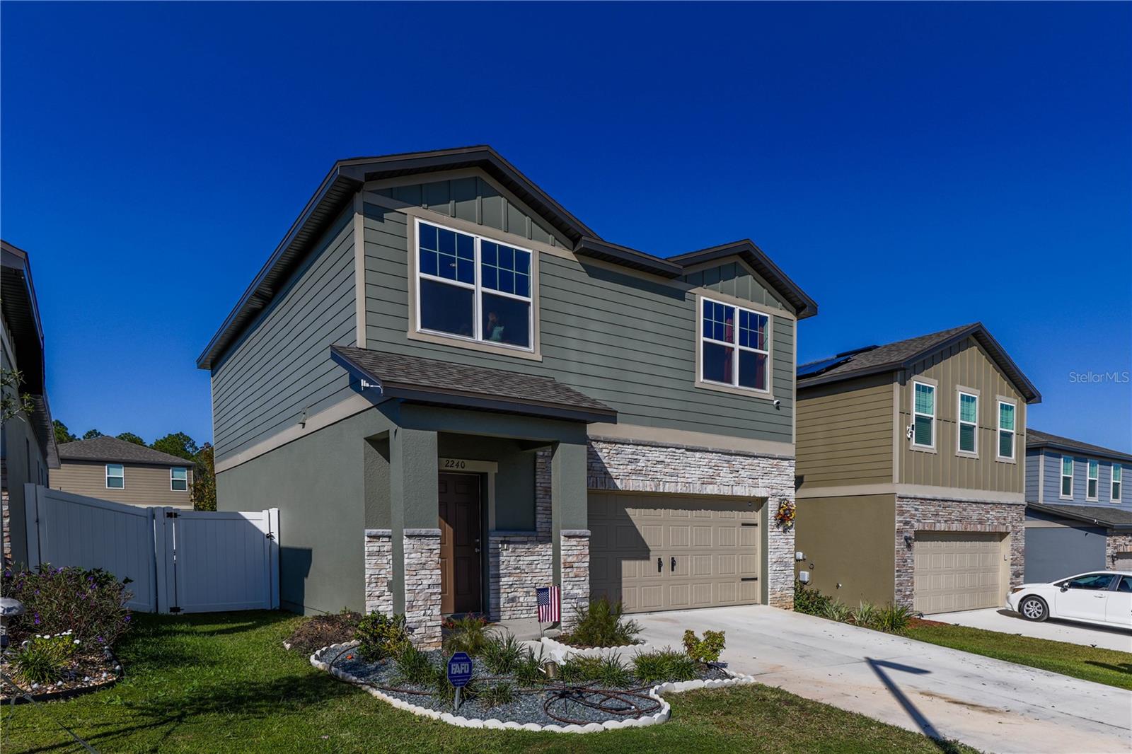 2240 HEMINGWAY CIRCLE