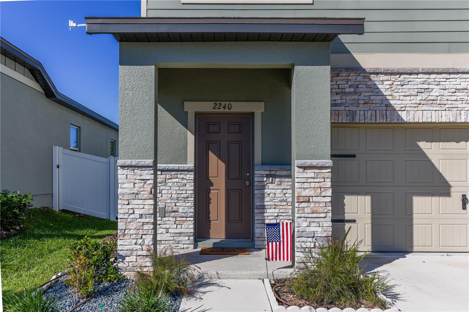 2240 HEMINGWAY CIRCLE