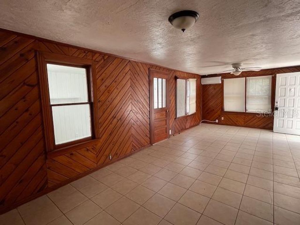 Photo of 908 E Flora Street, Tampa, FL 33604 (MLS # TB8507096)