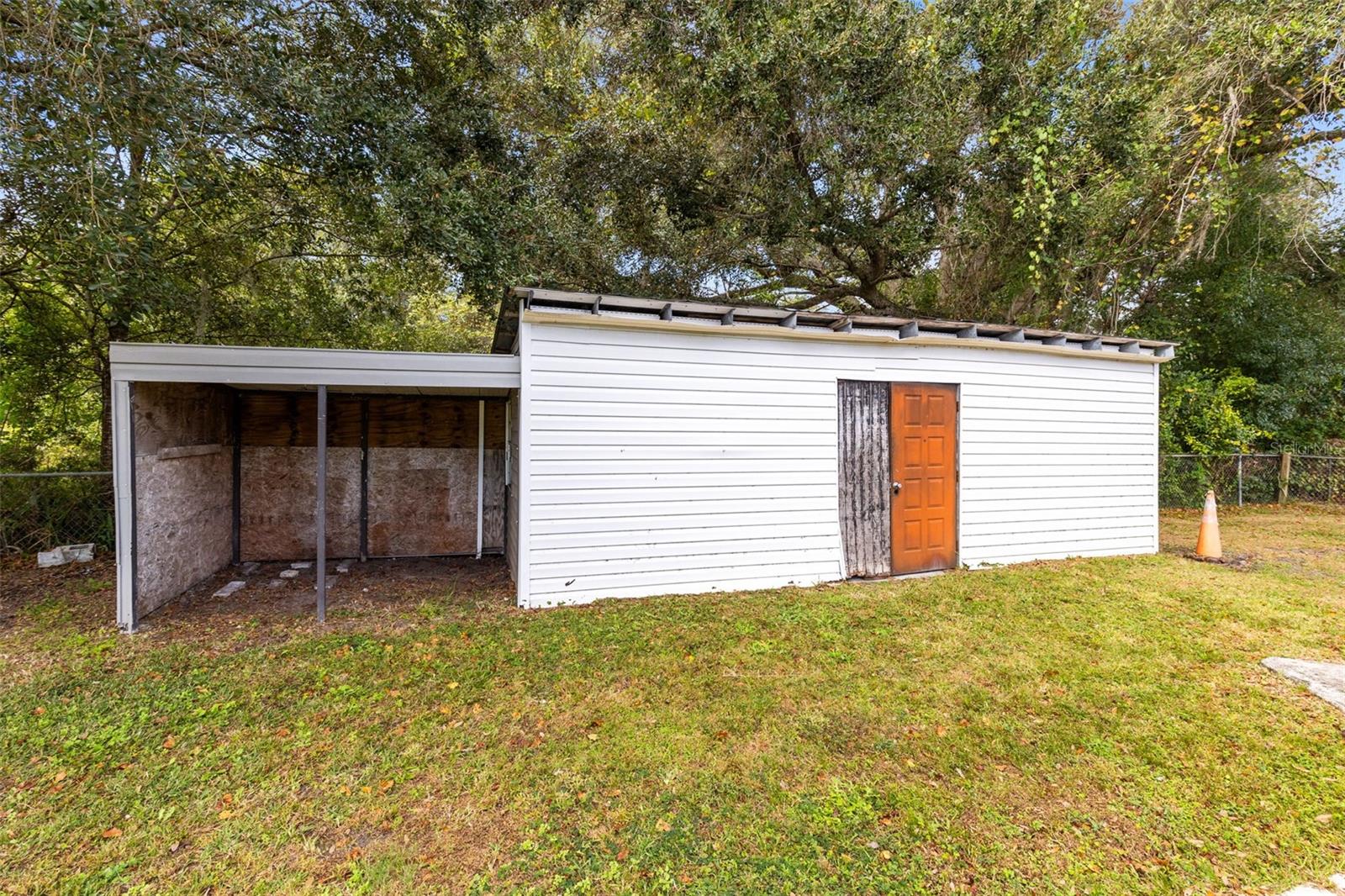 TWIN LAKES RANCHETTES - Residential