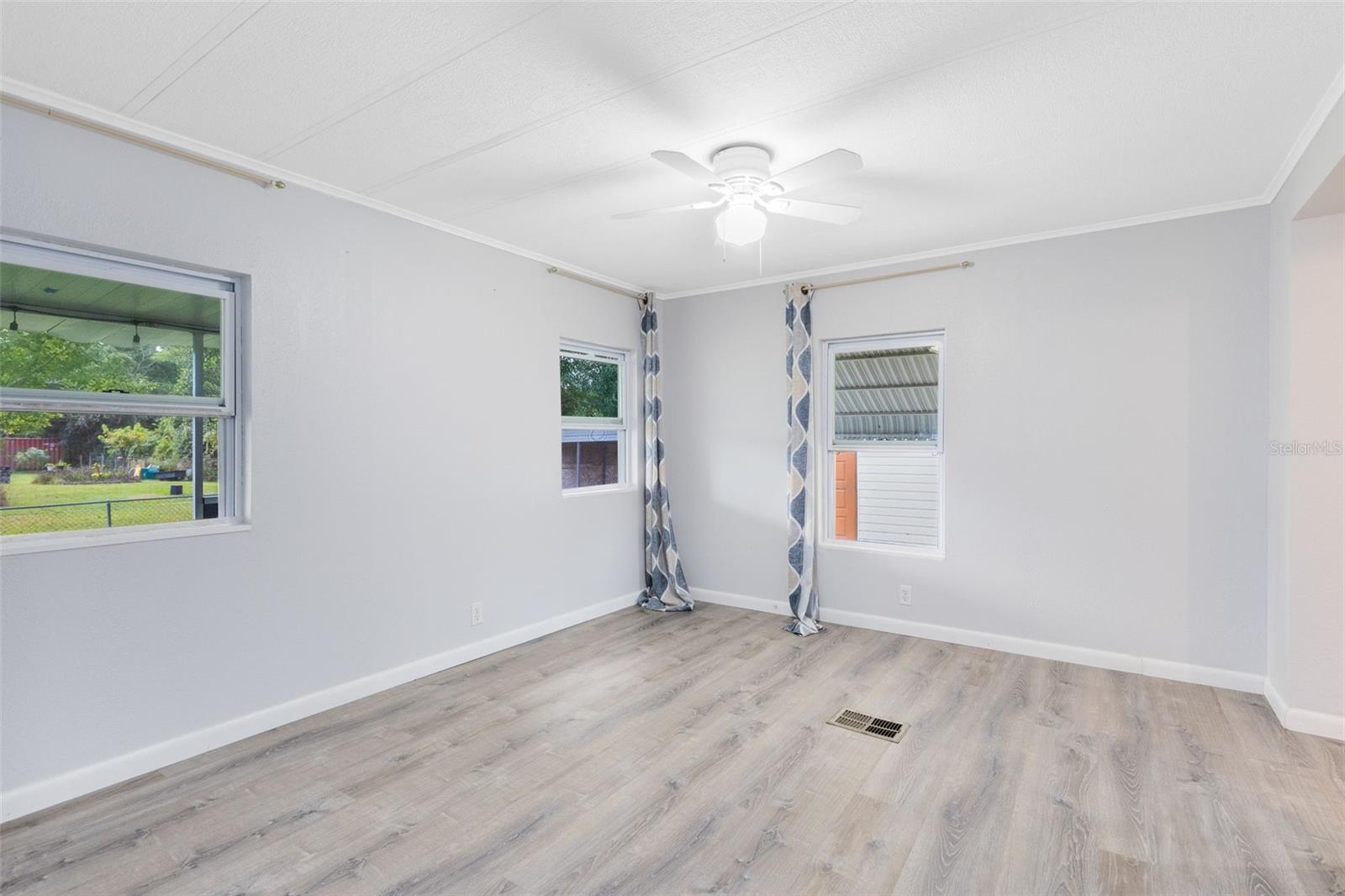 TWIN LAKES RANCHETTES - Residential