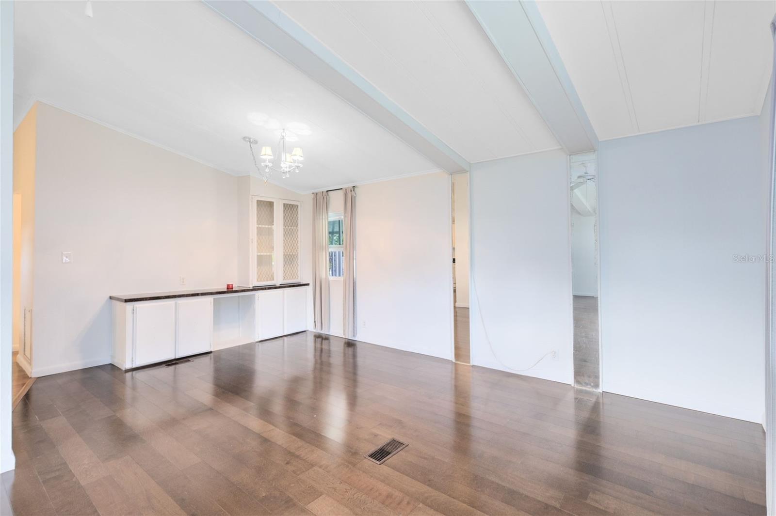 TWIN LAKES RANCHETTES - Residential