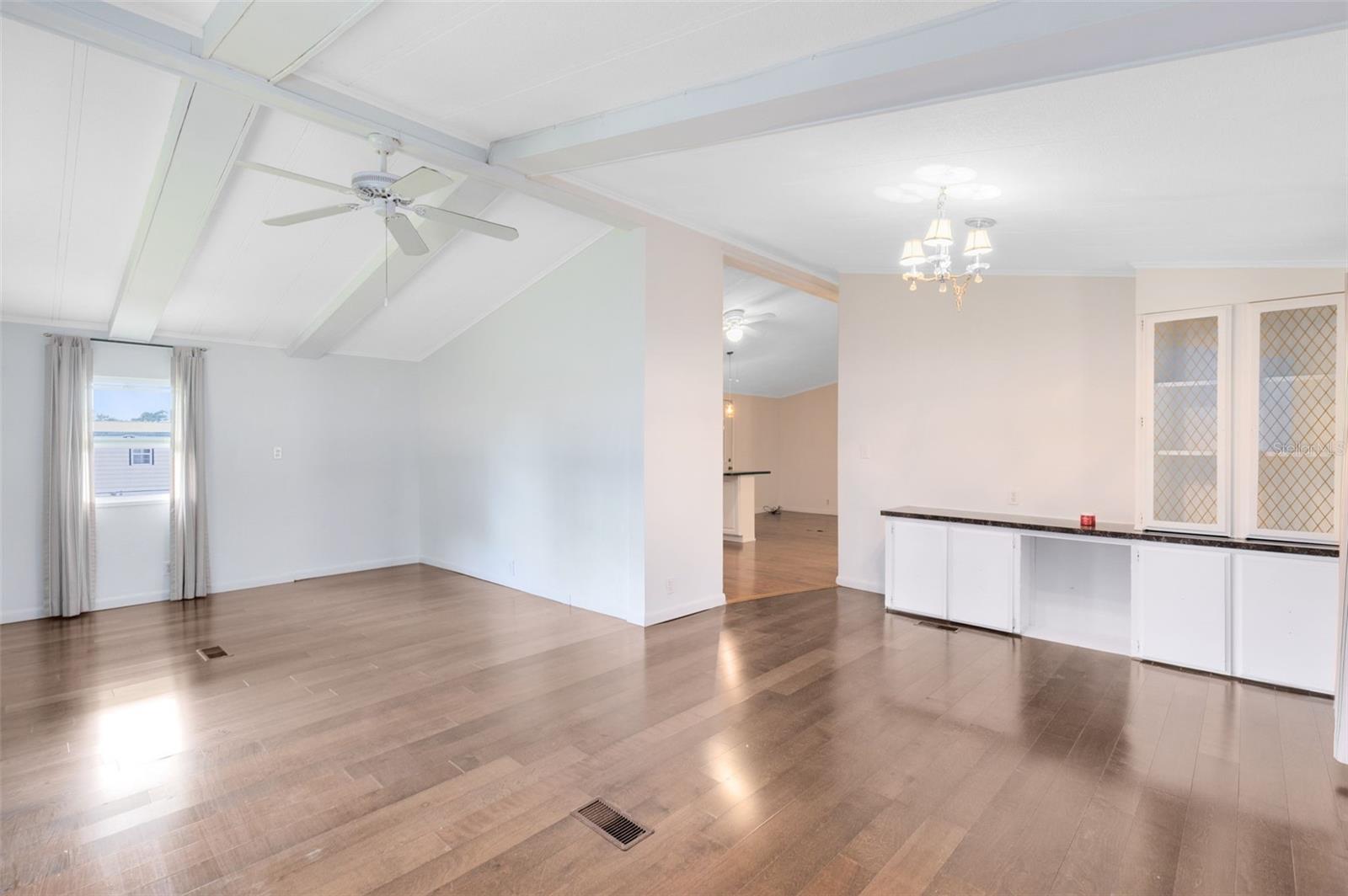 TWIN LAKES RANCHETTES - Residential