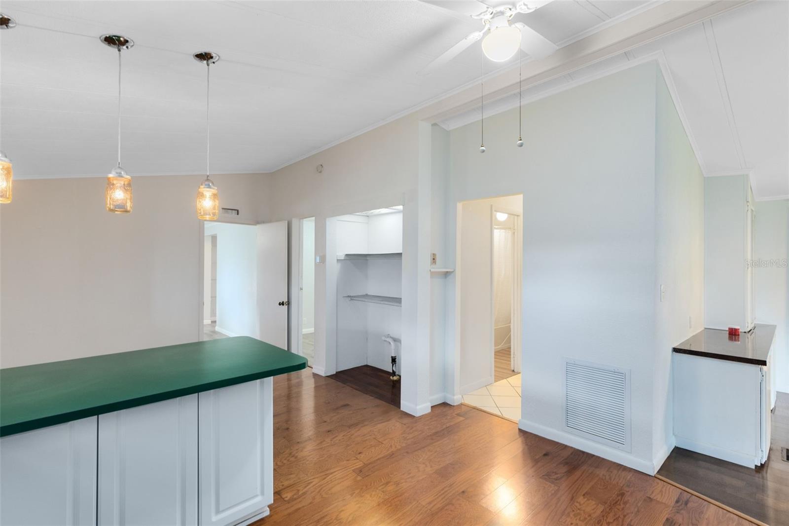 TWIN LAKES RANCHETTES - Residential