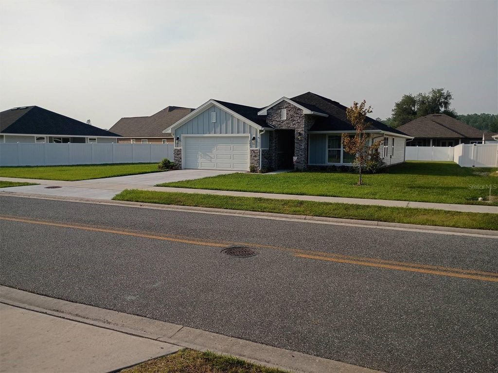 Photo of 203 SW Silver Palm Drive, Lake City, FL 32024 (MLS # TB8506779)
