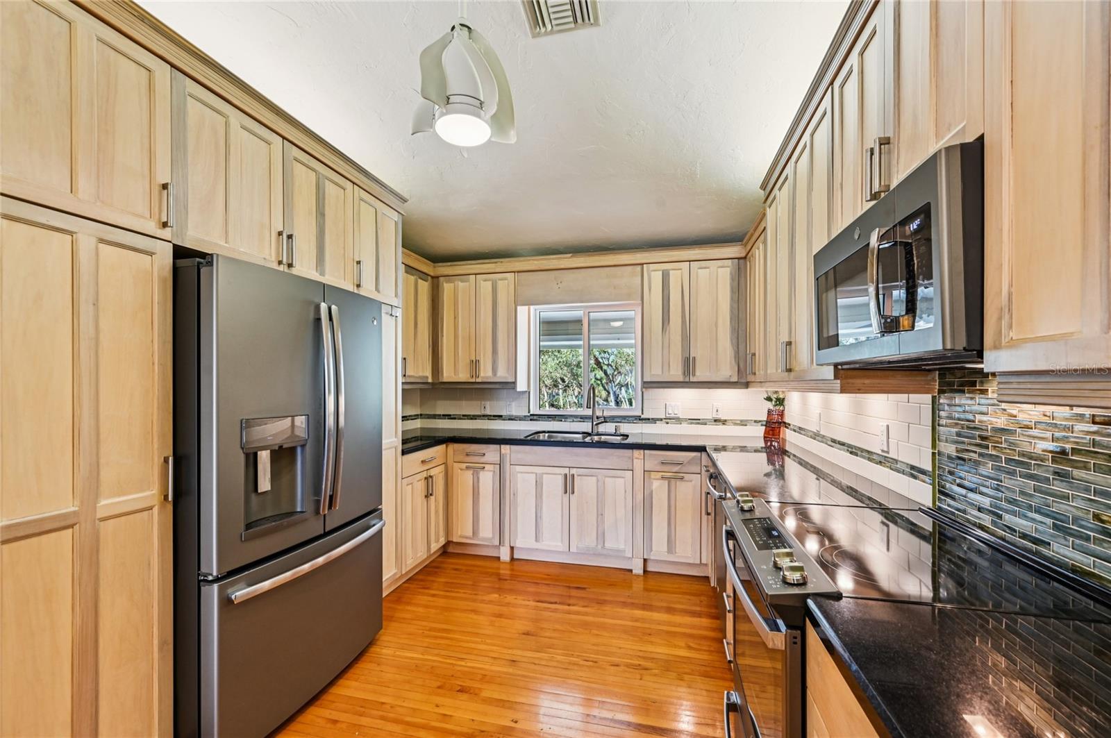 MANASOTA BAY ESTATES - Residential