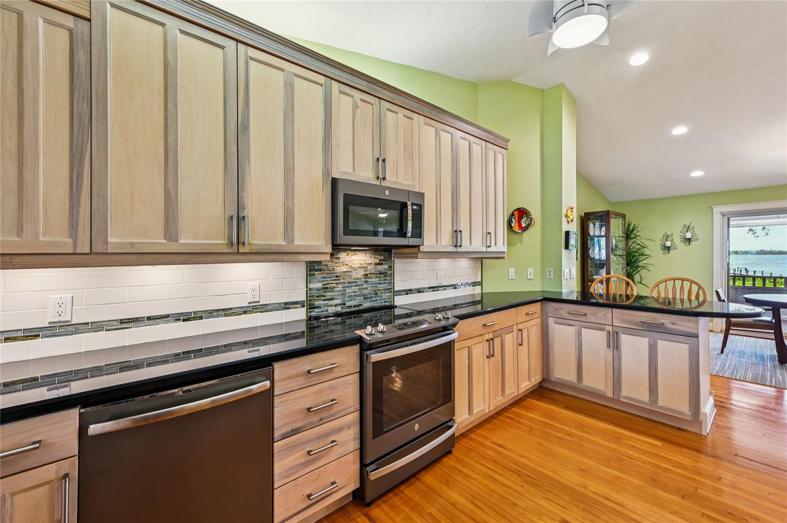 MANASOTA BAY ESTATES - Residential