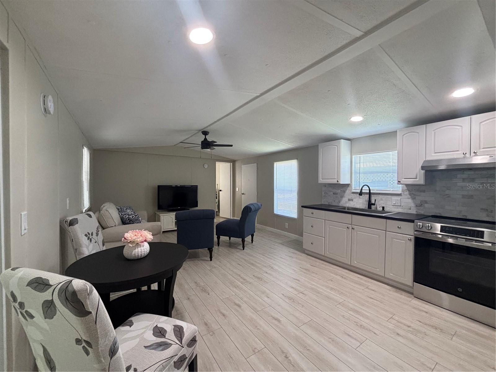 OASIS VILLAGE - Residential