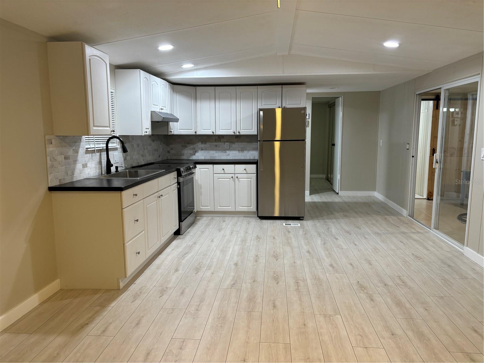 OASIS VILLAGE - Residential