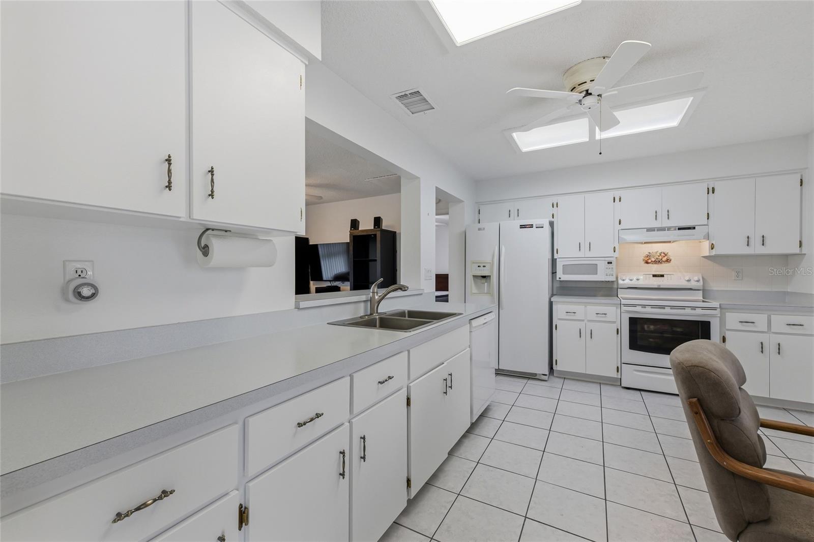 SPRING HILL UNIT 13 - Residential