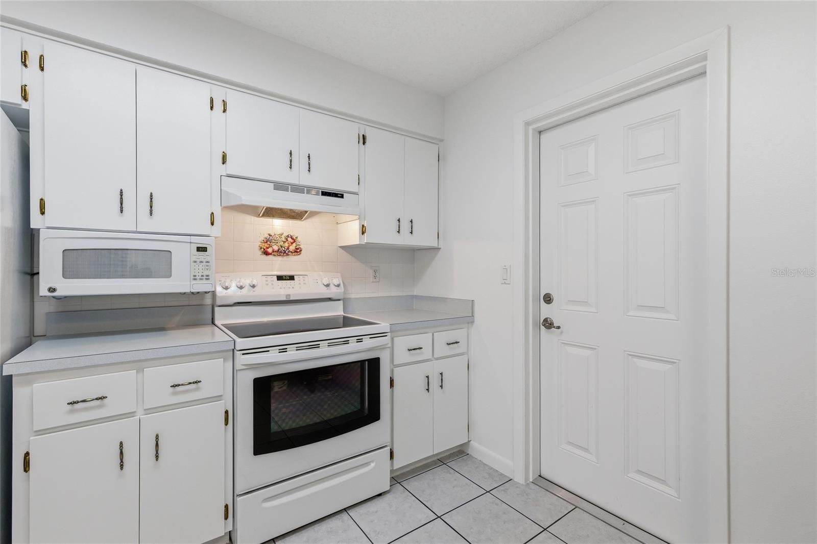 SPRING HILL UNIT 13 - Residential