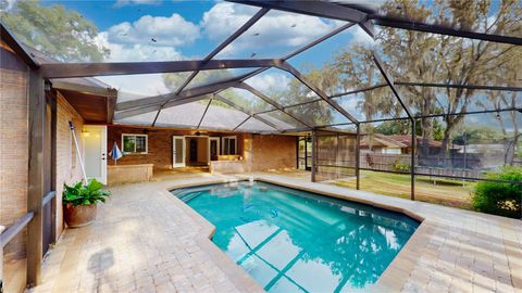 A home in LAKELAND