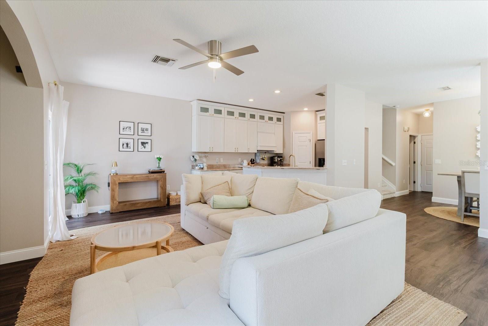 BAY BREEZE COVE - Residential
