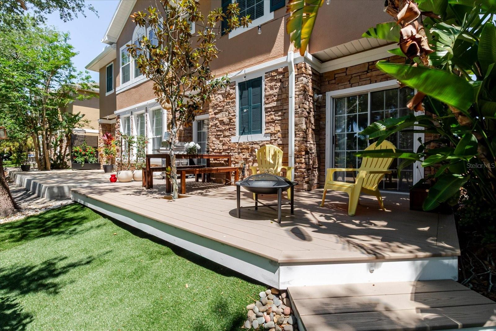 BAY BREEZE COVE - Residential
