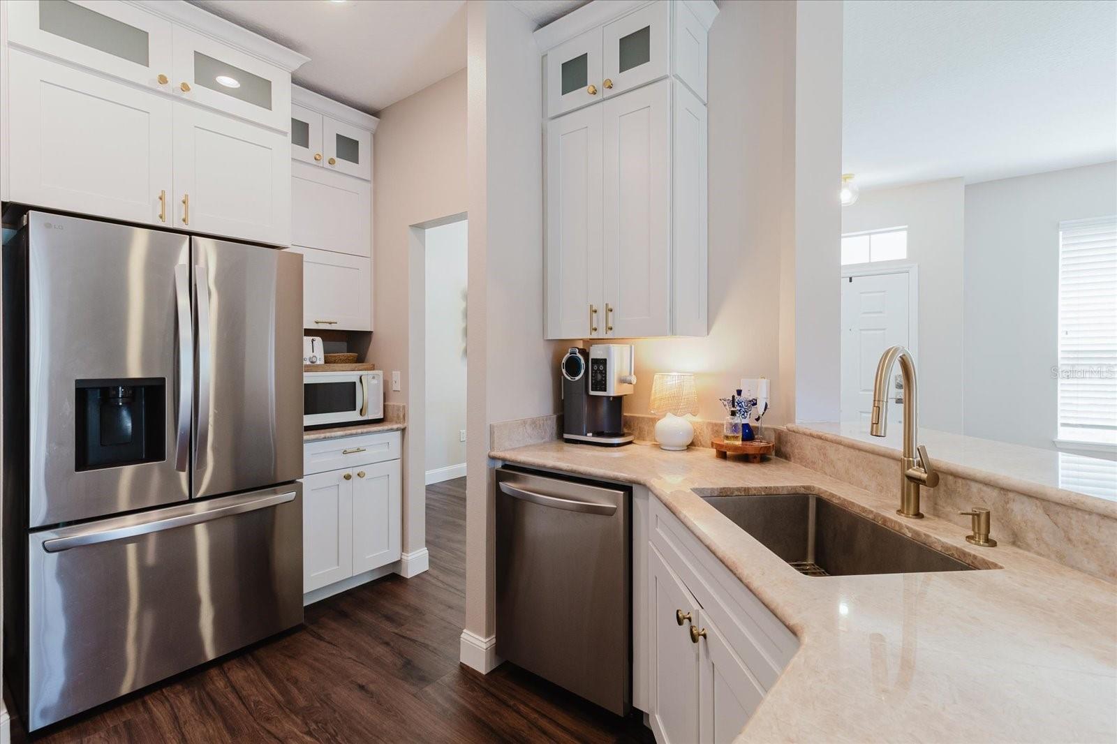 BAY BREEZE COVE - Residential