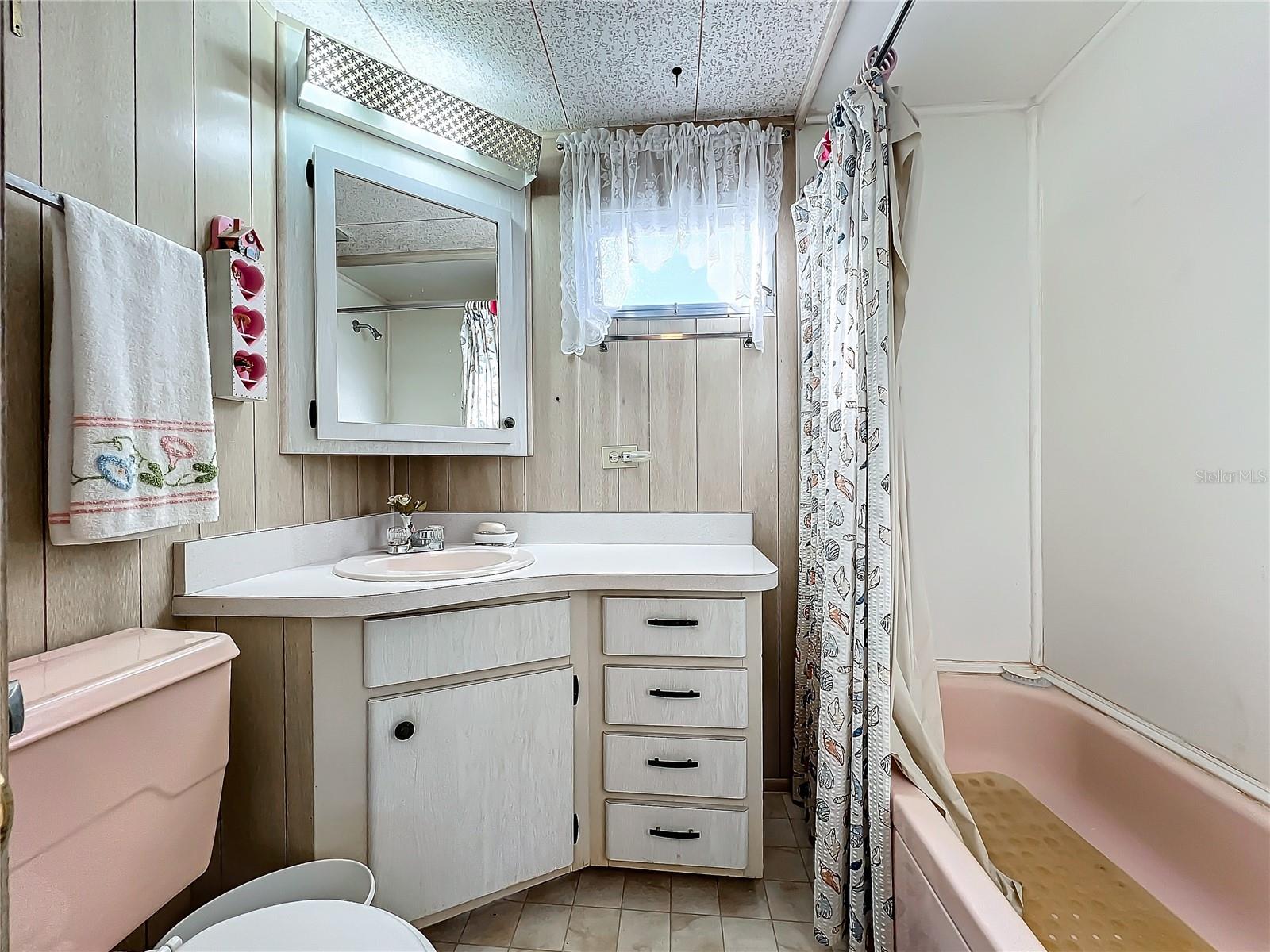 FAIR LANE ACRES SECOND ADD - Residential