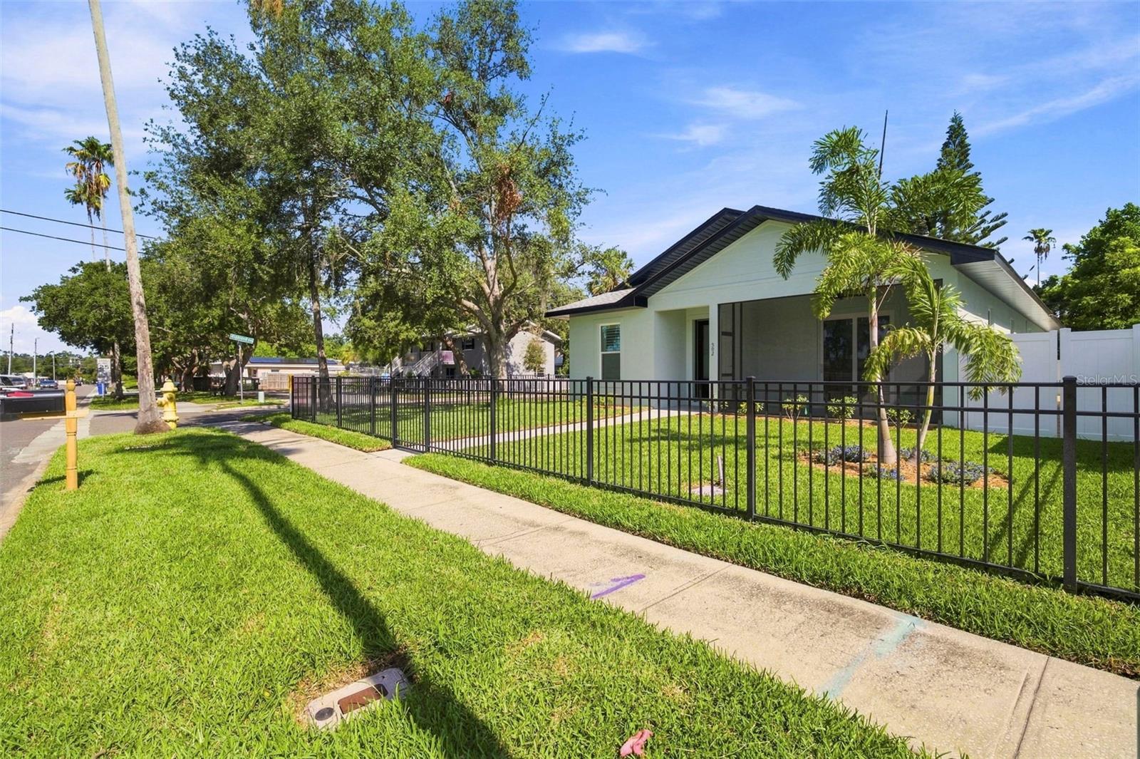 502 BELTREES STREET
