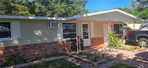 Photo of 24 N Melbourne Street, Beverly Hills, FL 34465 (MLS # OM713369)