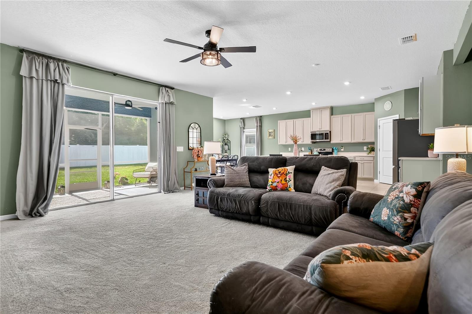 808 ROMINGER LOOP