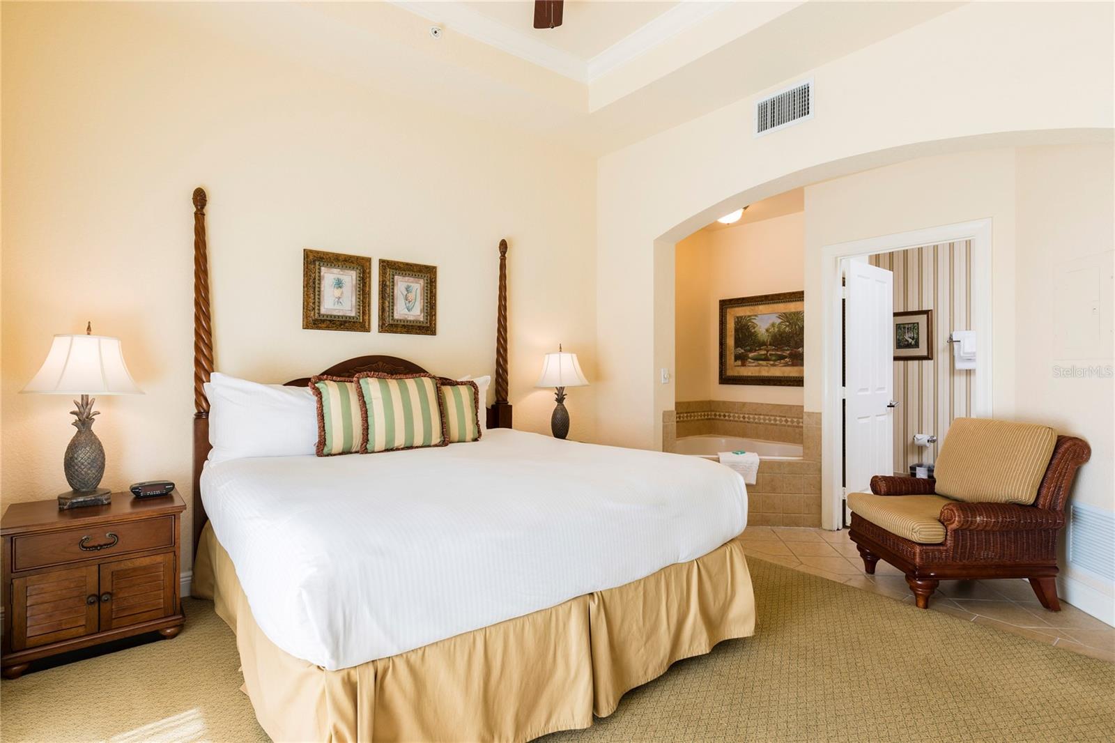 SEVEN EAGLES CONDO - Residential