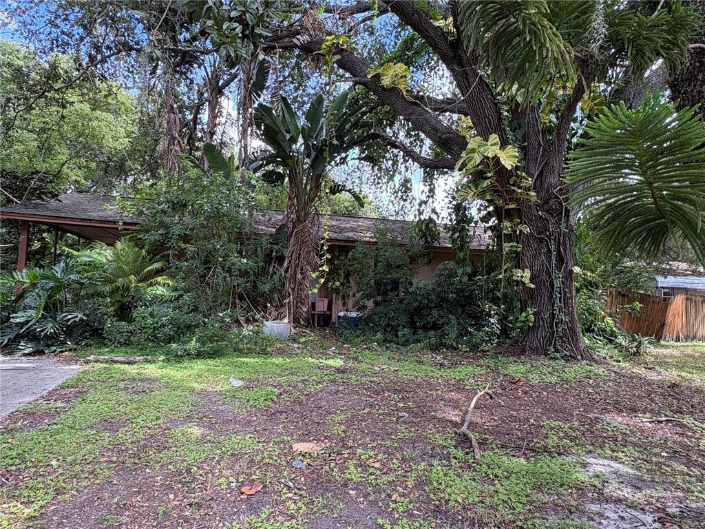 Photo of 102 13th Street SE, Ruskin, FL 33570 (MLS # TB8548199)