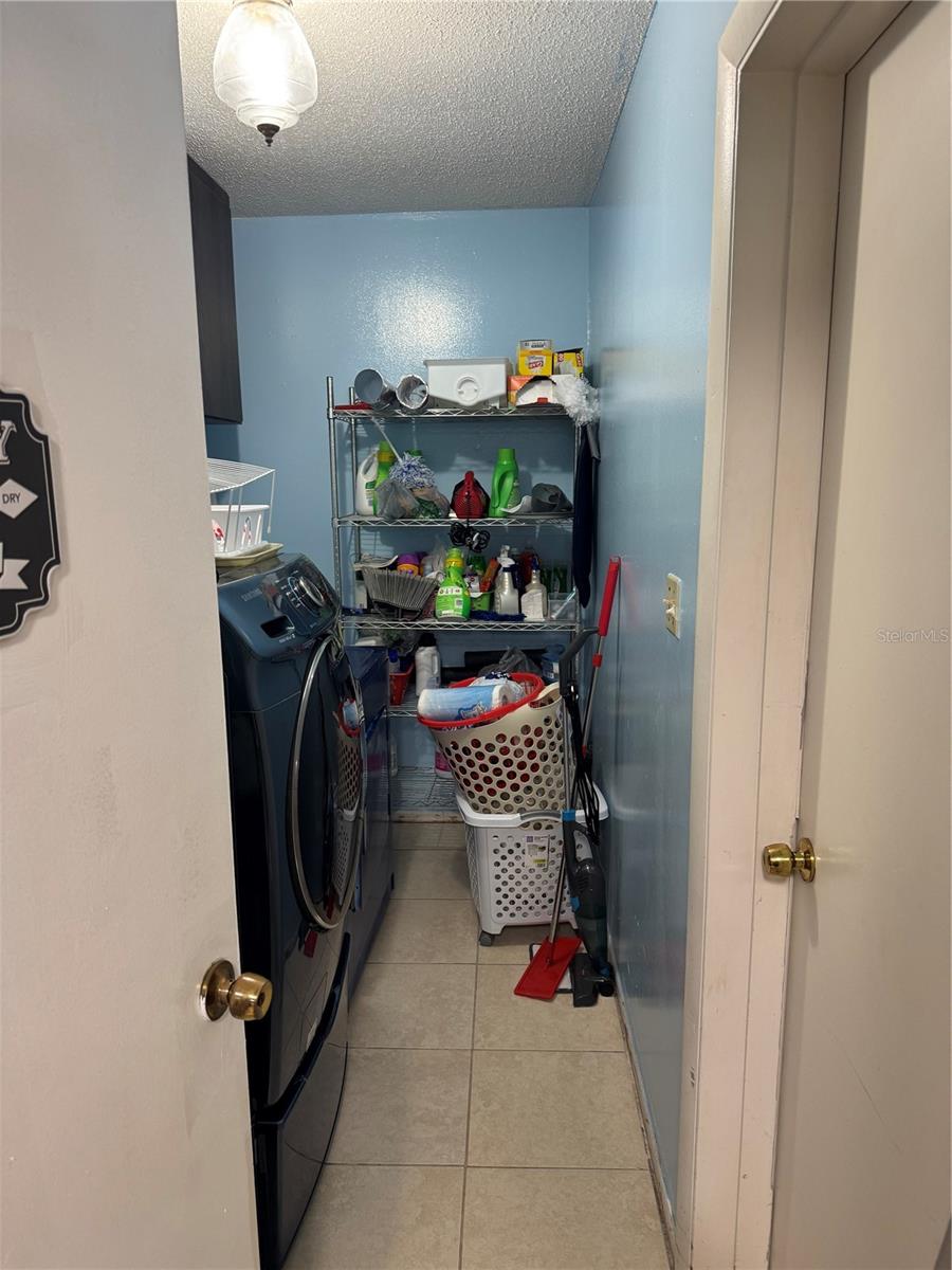 TWENTY WEST - Residential