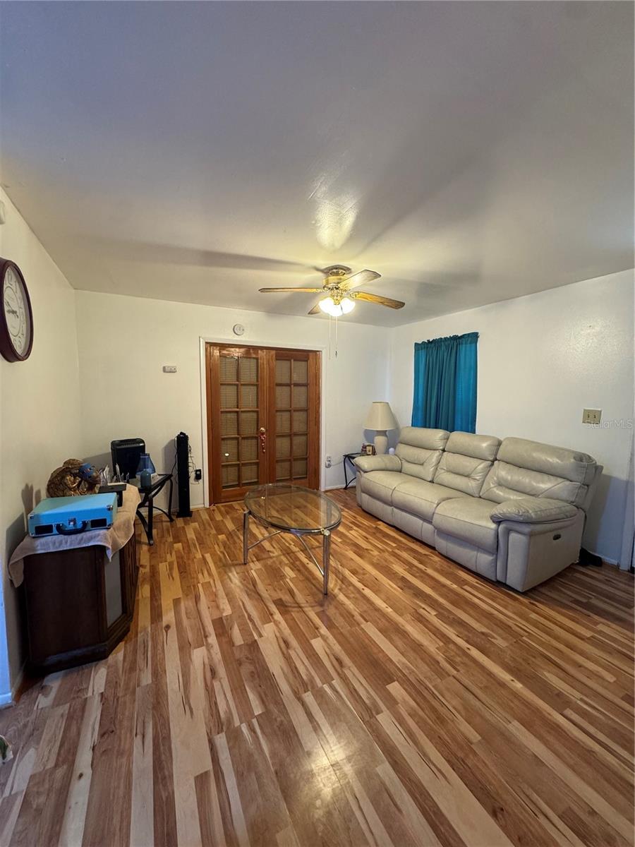 TWENTY WEST - Residential