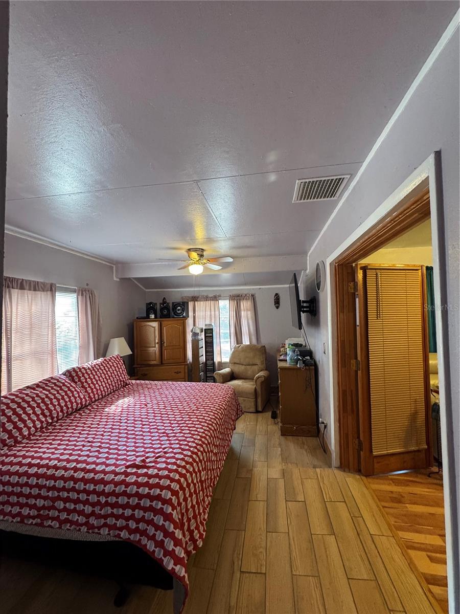 TWENTY WEST - Residential