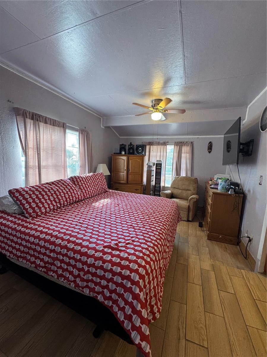 TWENTY WEST - Residential